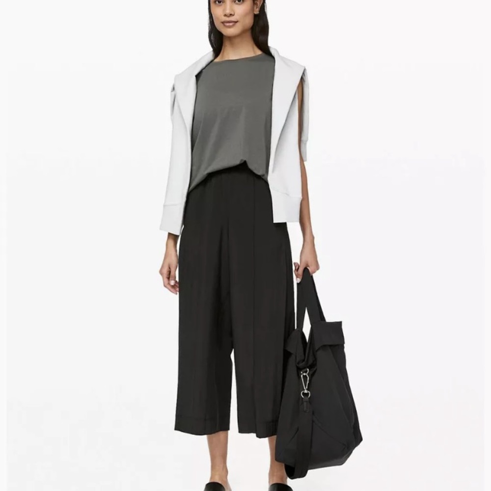 Lululemon Wanderer Culotte Pants, Black
